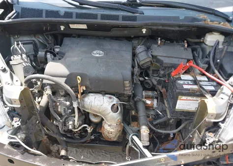 2012 Toyota Sienna Base V6 7 Passenger z USA, uszkodzony, nr VIN 5TDZK3DC8CS274703